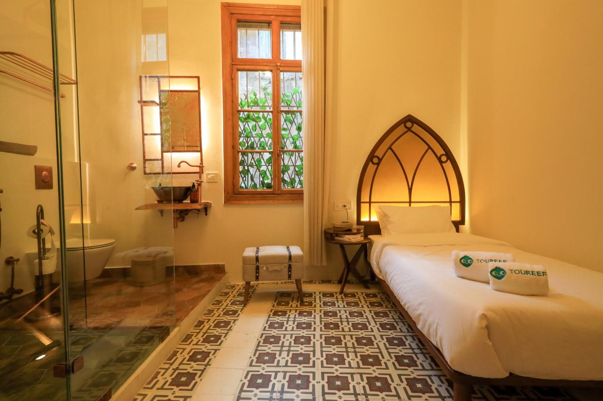 Beit Toureef Hotel *
