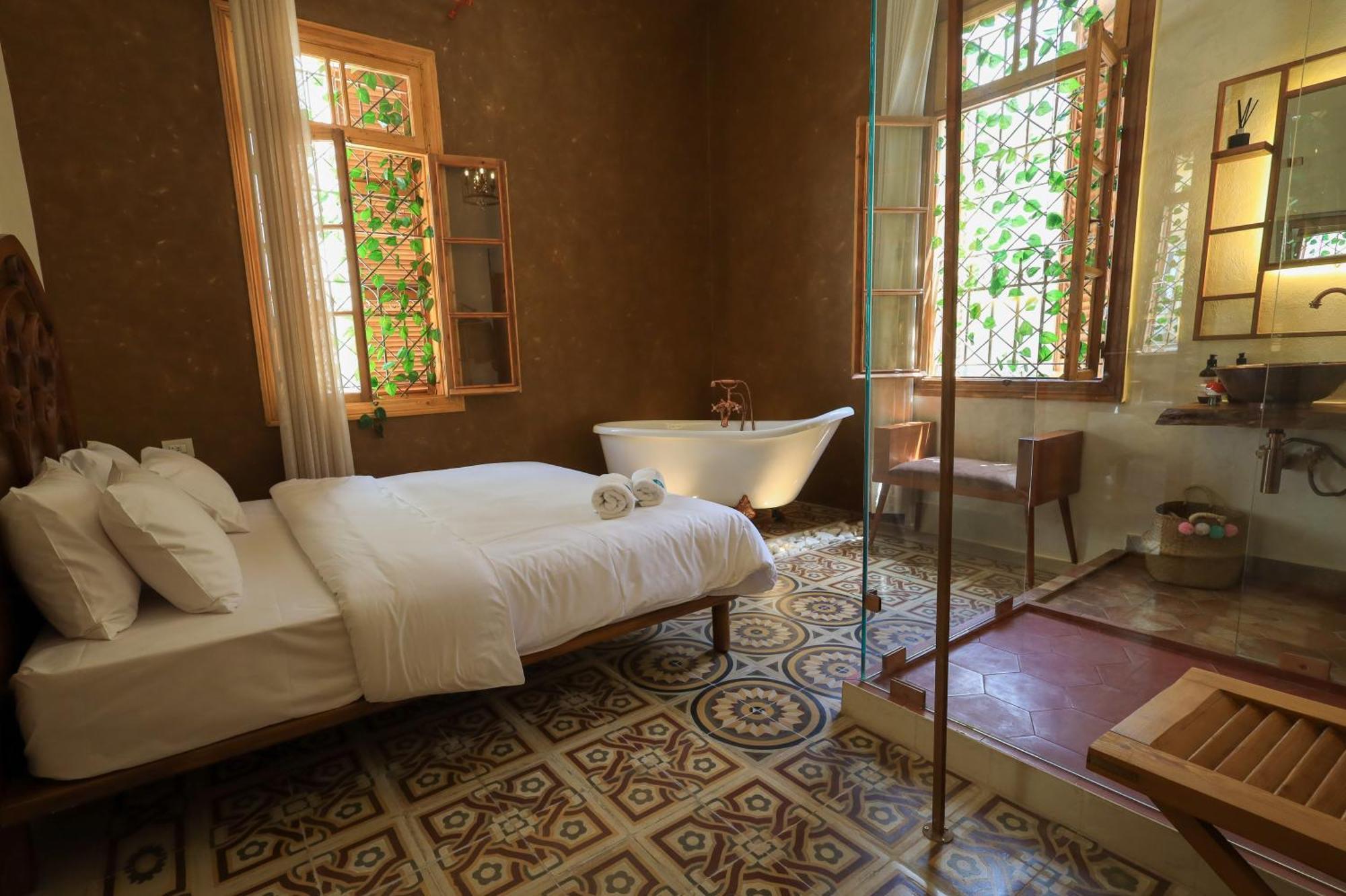 Beit Toureef Hotel *